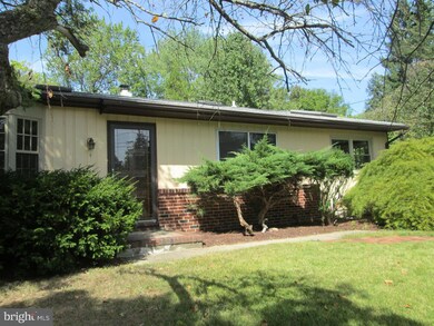 4 Juniper St, Mount Holly, NJ 08060 - photo 2