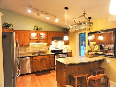 11 Acacia Ln, Milford, NH 03055 - photo 4