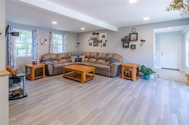 5 Ermer Rd, Derry, NH 03038 - photo 7