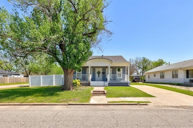 1629 N Beard Ave, Shawnee, OK 74804 - photo 2