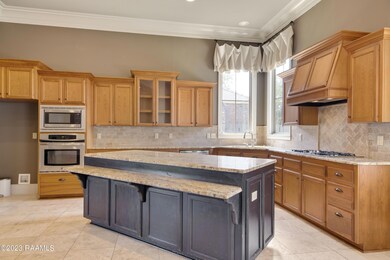 205 Waverly Blvd-12