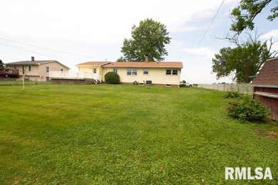 4823 Wisconsin Ave, Davenport, IA 52806 - photo 7