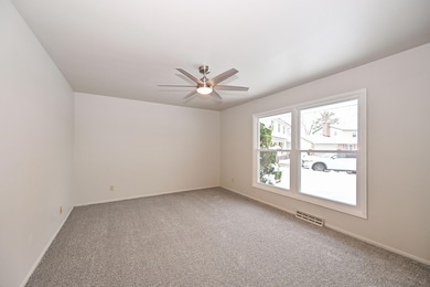 15199 W Fenway Ct, New Berlin, WI 53151 - photo 3