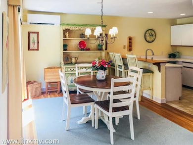 20 Meetinghouse Village Way, Edgartown, MA 02539 - photo 2