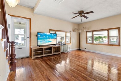 10 Monroe St, Malden, MA 02148 - photo 4