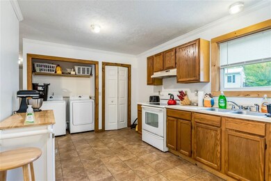 21 Lower Gilman St, Saint Albans, VT 05478 - photo 3