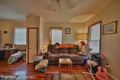 337 Soldiers Ct, Scranton, PA 18504 - photo 6