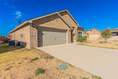 2500 Hadley St, Weatherford, TX 76087 - photo 3