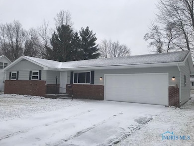 108 Edgewood St, Delta, OH 43515 - photo 2