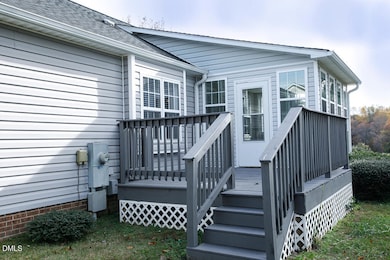 101 Lansing Dr, Benson, NC 27504 - photo 3