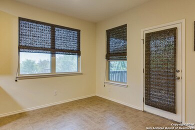 3822 Ox-Eye Daisy, San Antonio, TX 78261 - photo 6