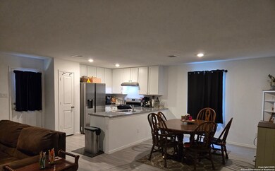 2815 Millikan Dr, Converse, TX 78109 - photo 3