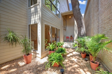 8921 Briar Forest Dr, Houston, TX 77024 - photo 2