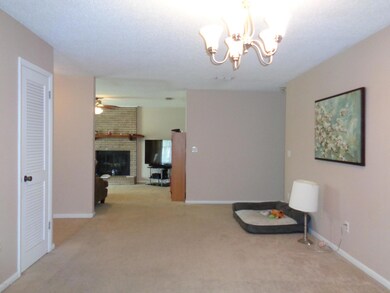 8957 Winrock Dr N, Jacksonville, FL 32216 - photo 7