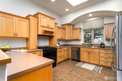 Tall ceilings and lots of storage for all your kitchenwares.