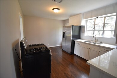 10318 Wolbrook St, Houston, TX 77016 - photo 6