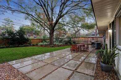 2030 Saxon Dr, Houston, TX 77018 - photo 2