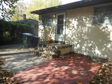 Rear Patio, Back Entry