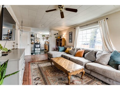 48 N 4th St, Creswell, OR 97426 - photo 6