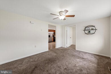 218 E 4th Ave, Ranson, WV 25438 - photo 6