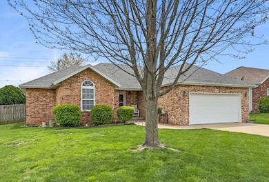 888 W Crestwood St, Nixa, MO 65714 - photo 2
