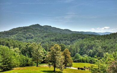 Year Round Mountain Views