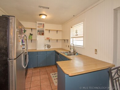 2505 S Sycamore Ave, Broken Arrow, OK 74012 - photo 6