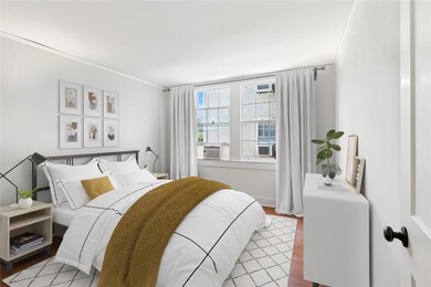 bedroom v. staged