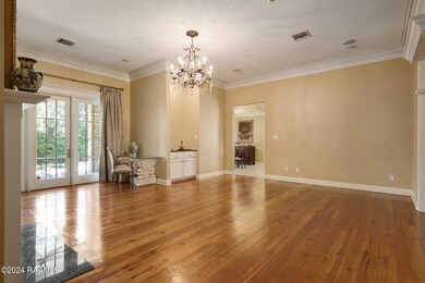 5-web-or-mls-210 Saddlewood Corner-5
