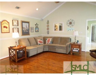 Den/Family/Great Room. Large great room, vaulted c
