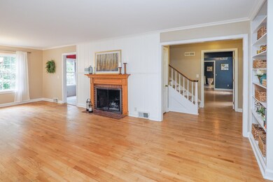 2705 University Ave-109