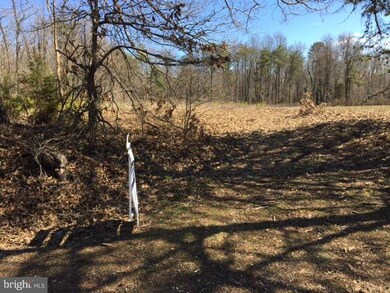 5056 Leedstown Rd, Colonial Beach, VA 22443 - photo 2