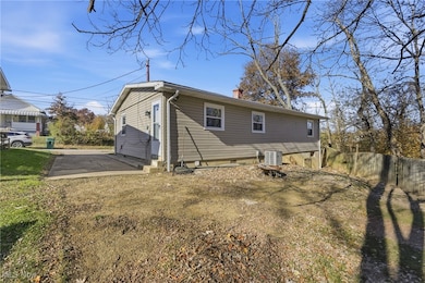 512 Maple St unit A, Parkersburg, WV 26101 - photo 5