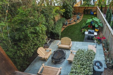 526 W 26th St, Houston, TX 77008 - photo 2