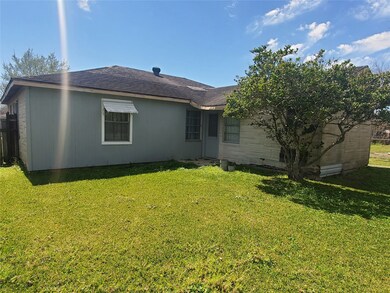 2813 Rosemary Ln, Houston, TX 77093 - photo 4