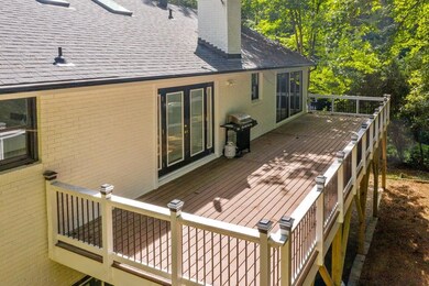 Huge trex Deck on Main floor