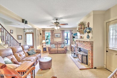 06-LIVING ROOM