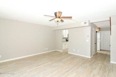 41024102-005-Living_Room