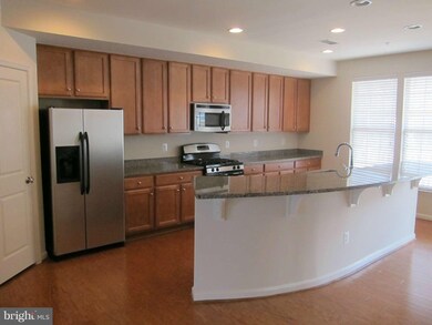7742 Cedar Branch Dr unit 78, Gainesville, VA 20155 - photo 2