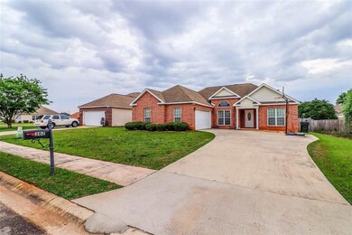 302 Faybrook Dr, Byron, GA 31008 - photo 3