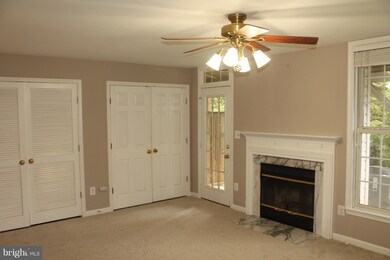 46777 Keswick Square, Sterling, VA 20165 - photo 4