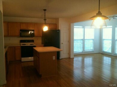 4447 Greens Ct, Center Valley, PA 18034 - photo 4