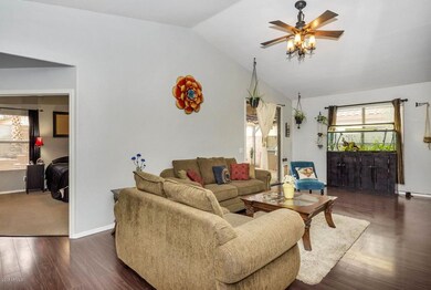 9412 E Posada Ave-large-006-2-Main Livin