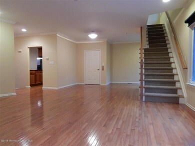 Living /Dining Combo(Medium) (1)