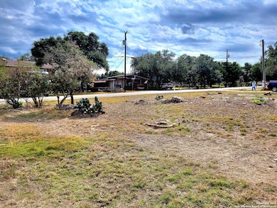 2566 Glenn Dr, Canyon Lake, TX 78133 - photo 2