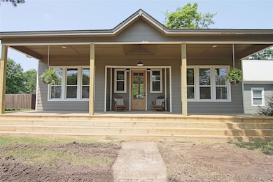 611 N State St, Wagoner, OK 74467 - photo 4