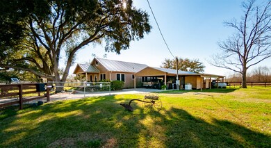 1628 Lundy Ln, Friendswood, TX 77546 - photo 3