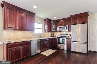 6905 Sheffield Dr, Sykesville, MD 21784 - photo 5