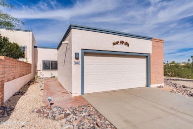 934 W Via Del Pardillo, Green Valley, AZ 85622 - photo 6