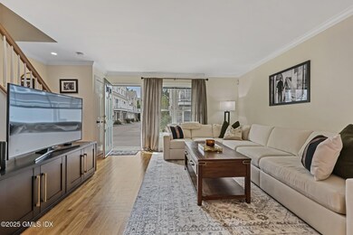 39 Maple tree living room